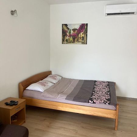 Apartman Iskra Bijela Exterior foto