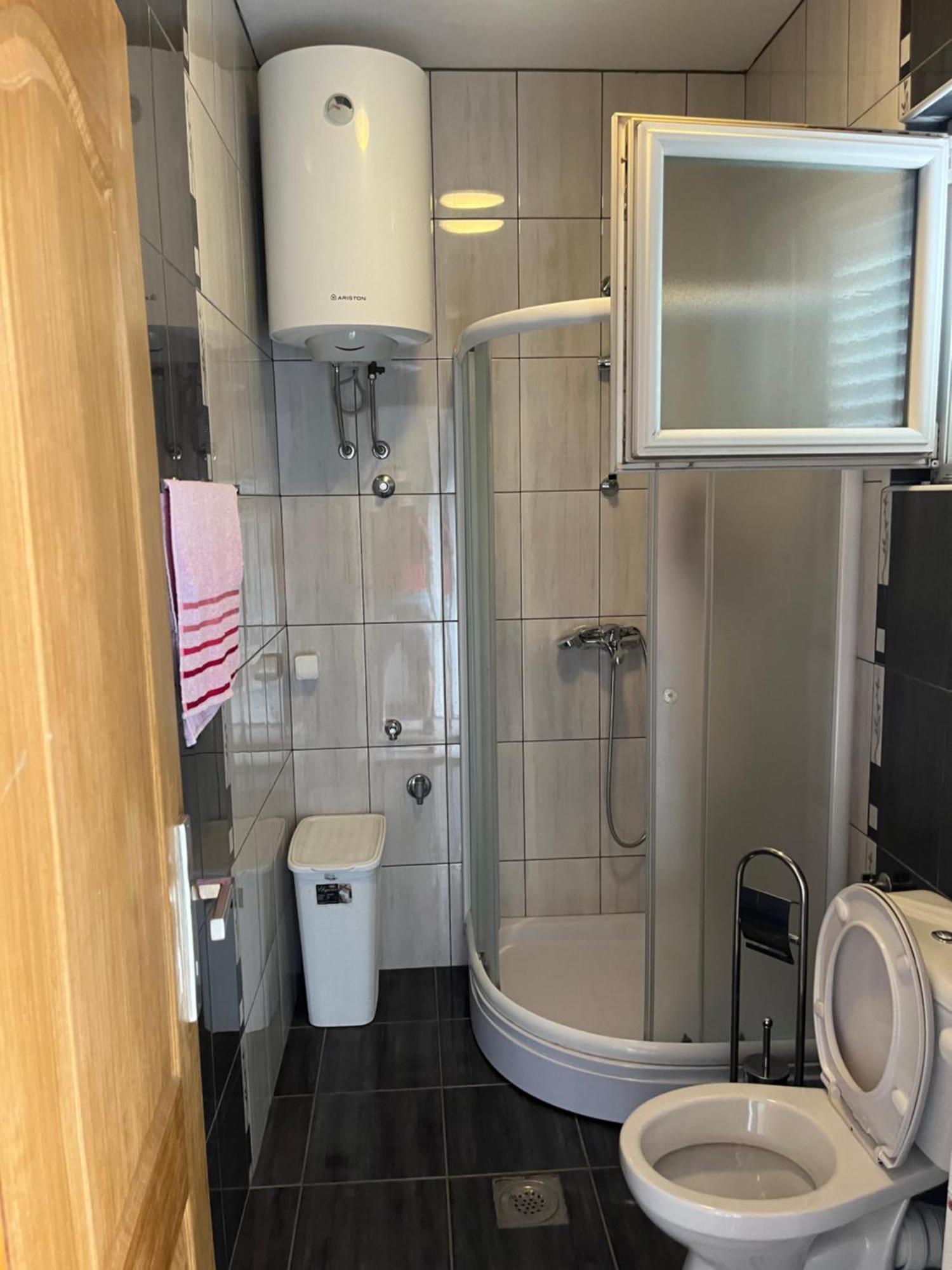 Apartman Iskra Bijela Exterior foto