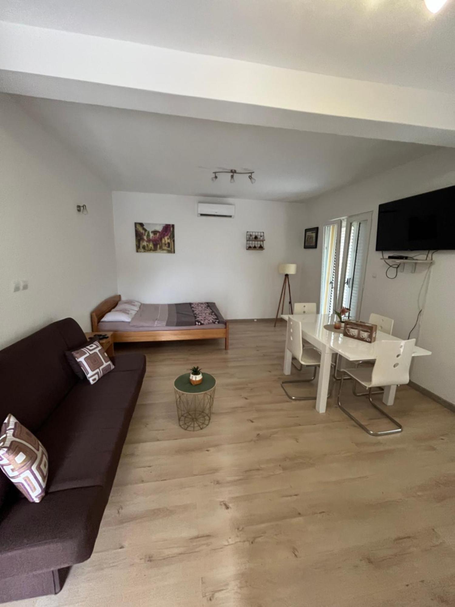 Apartman Iskra Bijela Exterior foto